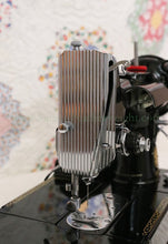 Load image into Gallery viewer, Singer Featherweight 222K Sewing Machine EM9584**
