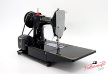 Load image into Gallery viewer, Singer Featherweight 222K Sewing Machine EM238***