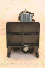 Load image into Gallery viewer, Singer Featherweight 222K Sewing Machine
