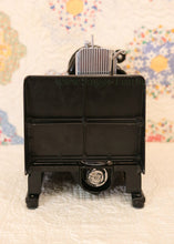 Load image into Gallery viewer, Singer Featherweight 222K Sewing Machine EP541***