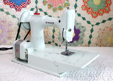 Load image into Gallery viewer, Singer Featherweight 221K Sewing Machine, WHITE EV957***
