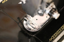 Load image into Gallery viewer, Singer Featherweight 222K Sewing Machine EP541***