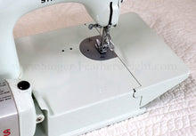 Load image into Gallery viewer, Singer Featherweight 221K Sewing Machine, WHITE EV957***