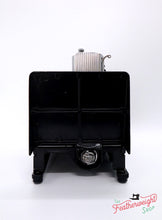 Load image into Gallery viewer, Singer Featherweight 222K Sewing Machine EM9612**