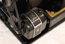 Load image into Gallery viewer, Singer Featherweight 221 Sewing Machine, AL541***