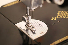 Load image into Gallery viewer, Singer Featherweight 221 Sewing Machine, AL541***