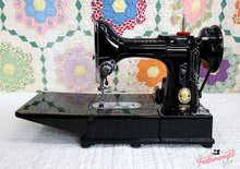 Load image into Gallery viewer, Singer Featherweight 222K Sewing Machine EN1345**