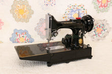 Load image into Gallery viewer, Singer Featherweight 222K Sewing Machine EJ9130**