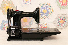 Load image into Gallery viewer, Singer Featherweight 222K Sewing Machine EJ9130**