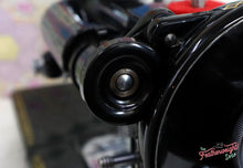 Load image into Gallery viewer, Singer Featherweight 222K Sewing Machine EN1345**