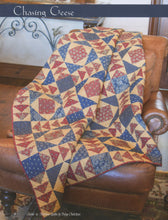 Load image into Gallery viewer, PATTERN BOOK, Classic & Heirloom Quilts