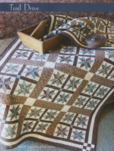 Load image into Gallery viewer, PATTERN BOOK, Classic & Heirloom Quilts