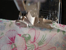 Load image into Gallery viewer, Flange Hemmer, Singer (Vintage Original)
