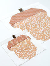 Load image into Gallery viewer, Pattern, Acorn Quilt Block by Ellis & Higgs (digital download)