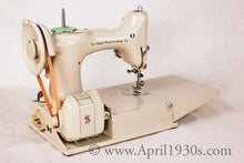 Load image into Gallery viewer, Singer Featherweight 221 Sewing Machine, TAN JE150***
