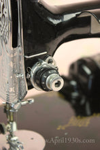 Load image into Gallery viewer, Singer Featherweight 221K Sewing Machine, French EF908***
