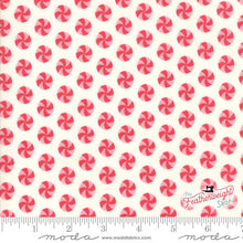 Load image into Gallery viewer, Quilt Kit, "Giant Snowman" WINTER PANEL QUILT - Sweet Christmas Fabric by Urban Chiks
