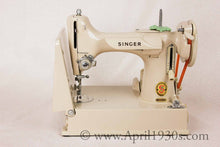Load image into Gallery viewer, Singer Featherweight 221 Sewing Machine, TAN JE150***
