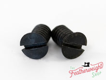 Load image into Gallery viewer, Screw, Singer Featherweight Stitch Length Indicator Screws - Set of 2 (Vintage Original)
