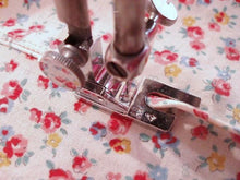 Load image into Gallery viewer, Feller Felling Foot, 1/8 inch 4mm
