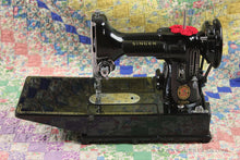 Load image into Gallery viewer, Singer Featherweight 222K Sewing Machine, ER0231**CH
