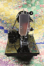 Load image into Gallery viewer, Singer Featherweight 222K Sewing Machine, ER0231**CH
