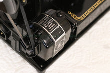 Load image into Gallery viewer, Singer Featherweight 222K Sewing Machine EJ9130**
