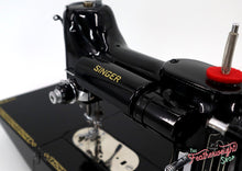 Load image into Gallery viewer, Singer Featherweight 222K Sewing Machine EJ620***
