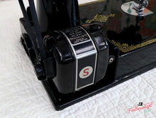 Load image into Gallery viewer, Singer Featherweight 221K Sewing Machine, EH136***
