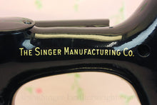 Load image into Gallery viewer, Singer Featherweight 222K Sewing Machine EM602***
