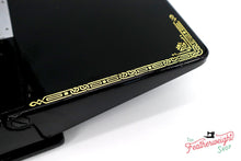 Load image into Gallery viewer, Singer Featherweight 221K Sewing Machine, EG7068**
