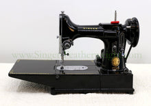 Load image into Gallery viewer, Singer Featherweight 222K Sewing Machine EL682***
