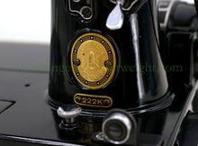Load image into Gallery viewer, Singer Featherweight 222K Sewing Machine EL682***
