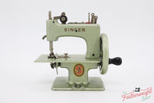Load image into Gallery viewer, Singer Sewhandy Model 20 - Hammered Green - RARE
