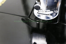 Load image into Gallery viewer, Singer Featherweight 222K Sewing Machine EL682***
