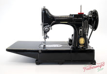 Load image into Gallery viewer, Singer Featherweight 222K 1957 - EM6031**
