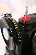 Load image into Gallery viewer, Singer Featherweight 222K Sewing Machine EJ617***
