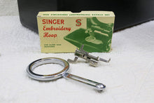 Load image into Gallery viewer, Singer Featherweight 222K Sewing Machine, RED "S" ER0232**
