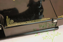 Load image into Gallery viewer, Singer Featherweight 221 Sewing Machine GOLDEN GATE SAN FRANCISCO Edition AF090***
