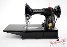 Load image into Gallery viewer, Singer Featherweight 222K Sewing Machine EM9618**

