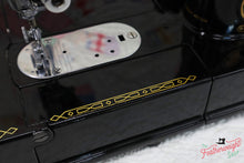 Load image into Gallery viewer, Singer Featherweight 222K Sewing Machine EL184***
