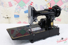 Load image into Gallery viewer, Singer Featherweight 222K Sewing Machine EK3212**
