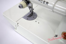 Load image into Gallery viewer, Singer Featherweight 221 Sewing Machine, WHITE EV967***
