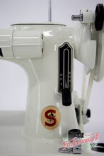Load image into Gallery viewer, Singer Featherweight 221 Sewing Machine, WHITE EV967***
