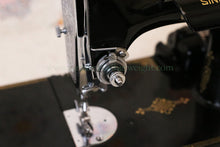Load image into Gallery viewer, Singer Featherweight 221 Sewing machine, 1933 AD541***
