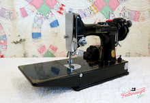 Load image into Gallery viewer, Singer Featherweight 221 Sewing machine, 1935 AD880***
