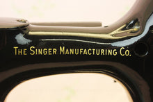 Load image into Gallery viewer, Singer Featherweight 222K Sewing Machine EP542***
