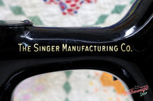 Load image into Gallery viewer, Singer Featherweight 222K Sewing Machine EK6362**
