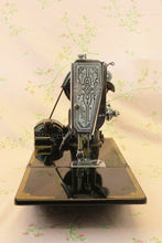 Load image into Gallery viewer, Singer Featherweight 221 Sewing machine, 1933 AD546***
