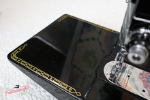 Load image into Gallery viewer, Singer Featherweight 222K Sewing Machine EJ622***
